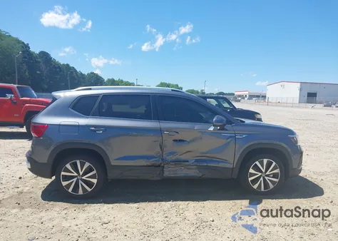 2022 Volkswagen Taos 1.5T Se из США, поврежденный, VIN 3VVRX7B28NM030394